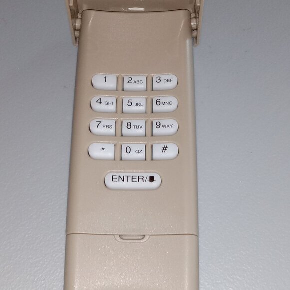 🎯 NIB Universal Garage Door Wireless Keypad - Picture 12 of 16